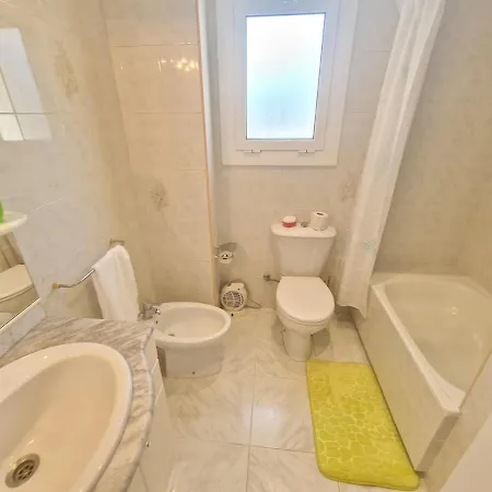 Appartamento Apartamento Beach-5 *